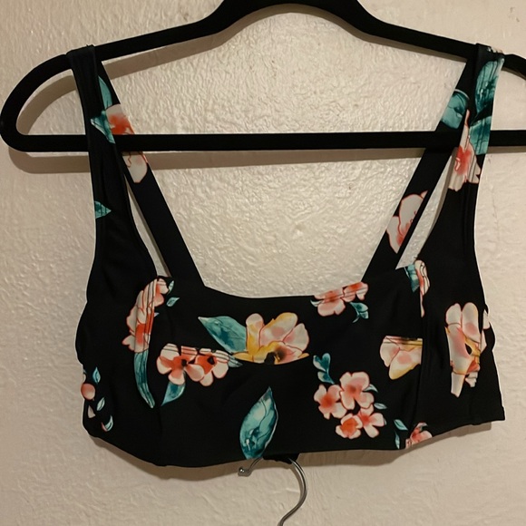 VINTAGE INSPIRED Floral Bikini - Picture 3 of 6